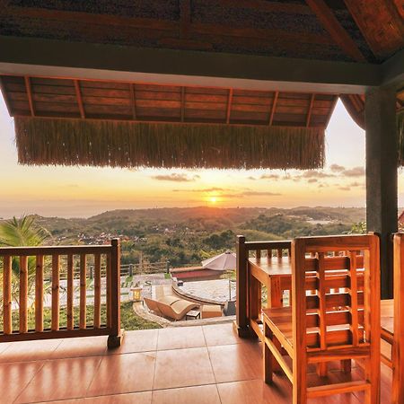 Hotel Sebuluh Sunset Hill Batumadeg Esterno foto
