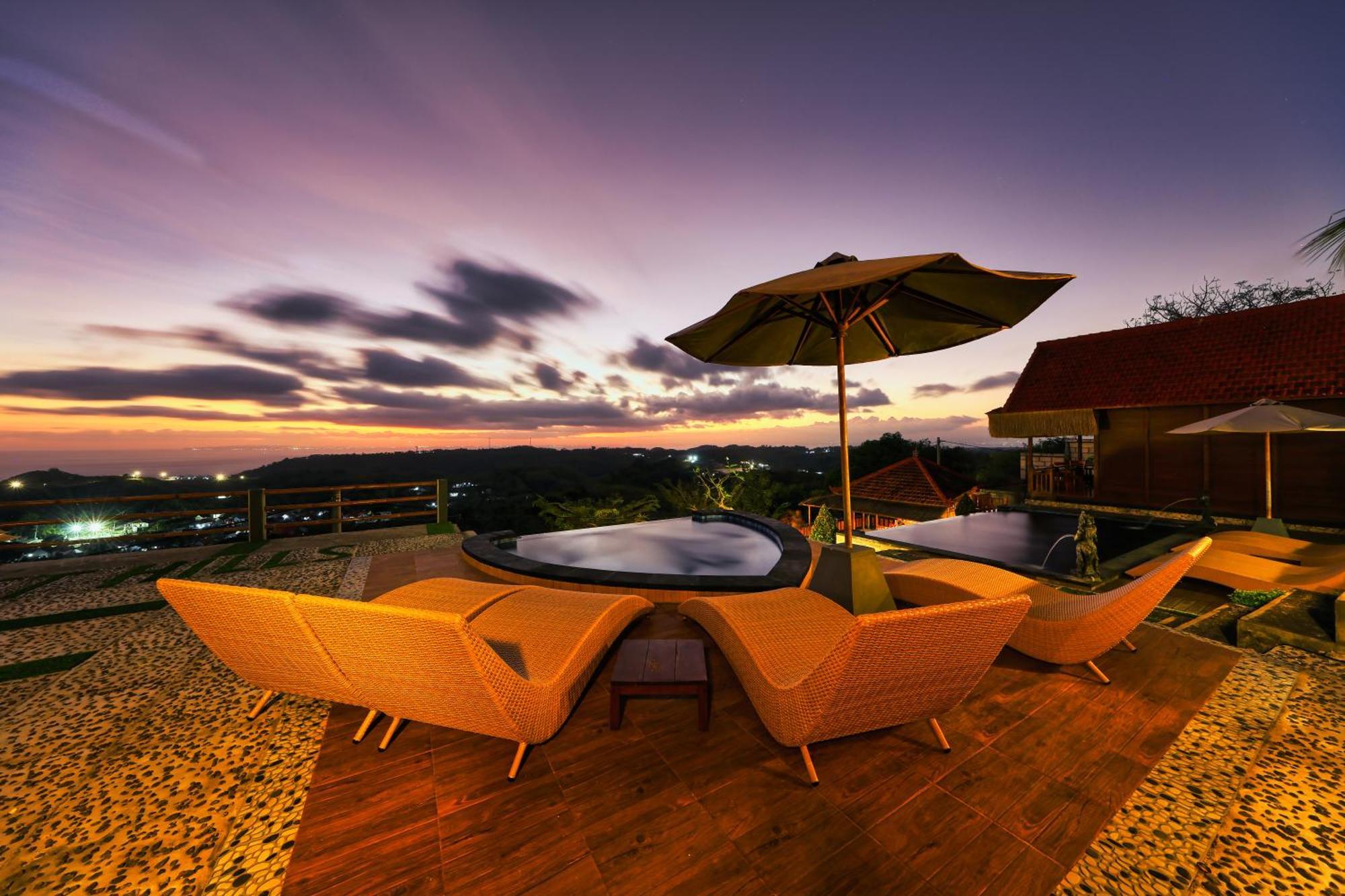 Hotel Sebuluh Sunset Hill Batumadeg Esterno foto